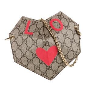 Gucci GG Supreme Heart Minaudière Valentine Bag NWT